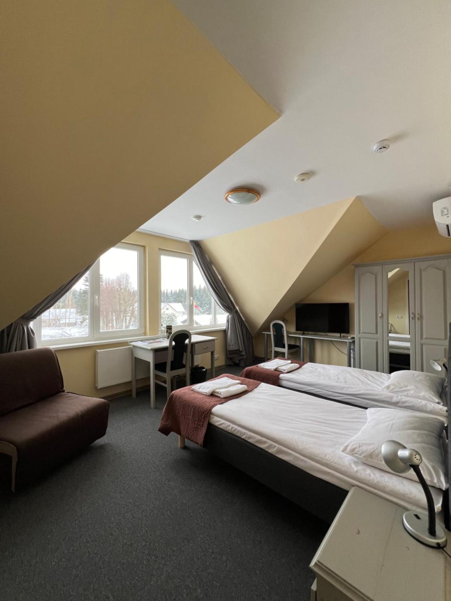 Butenas Hotel Tyla Biržai Екстериор снимка