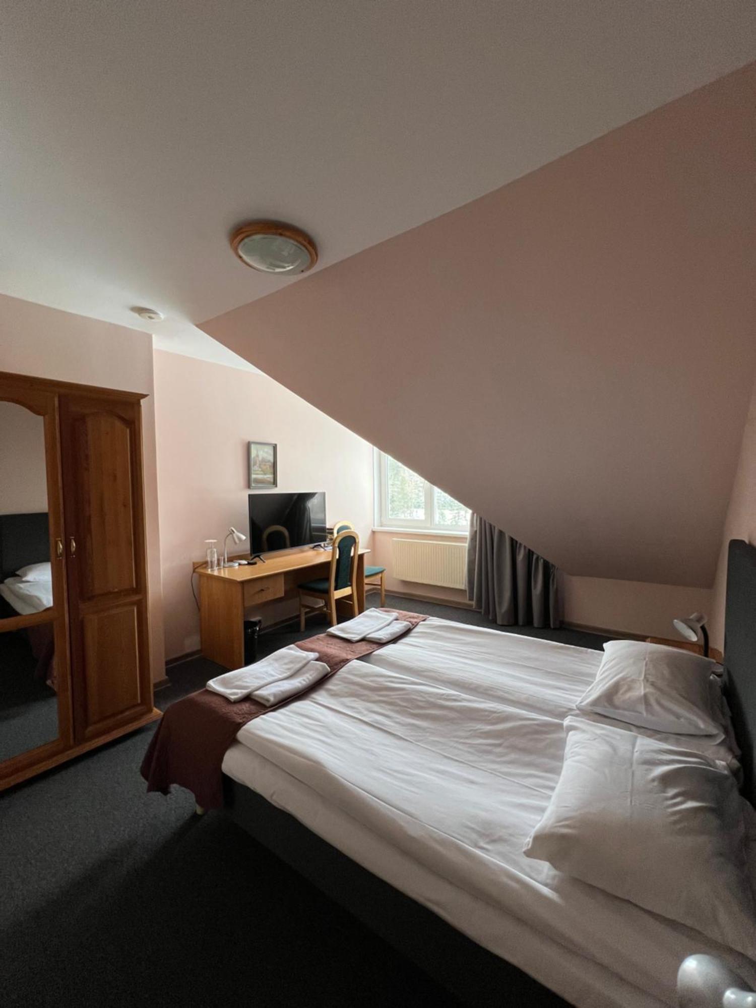 Butenas Hotel Tyla Biržai Екстериор снимка