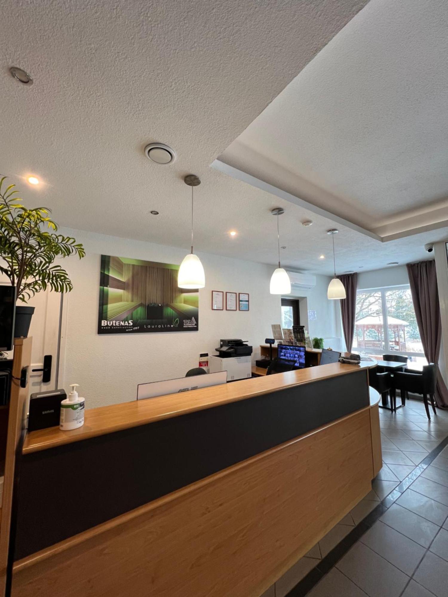 Butenas Hotel Tyla Biržai Екстериор снимка