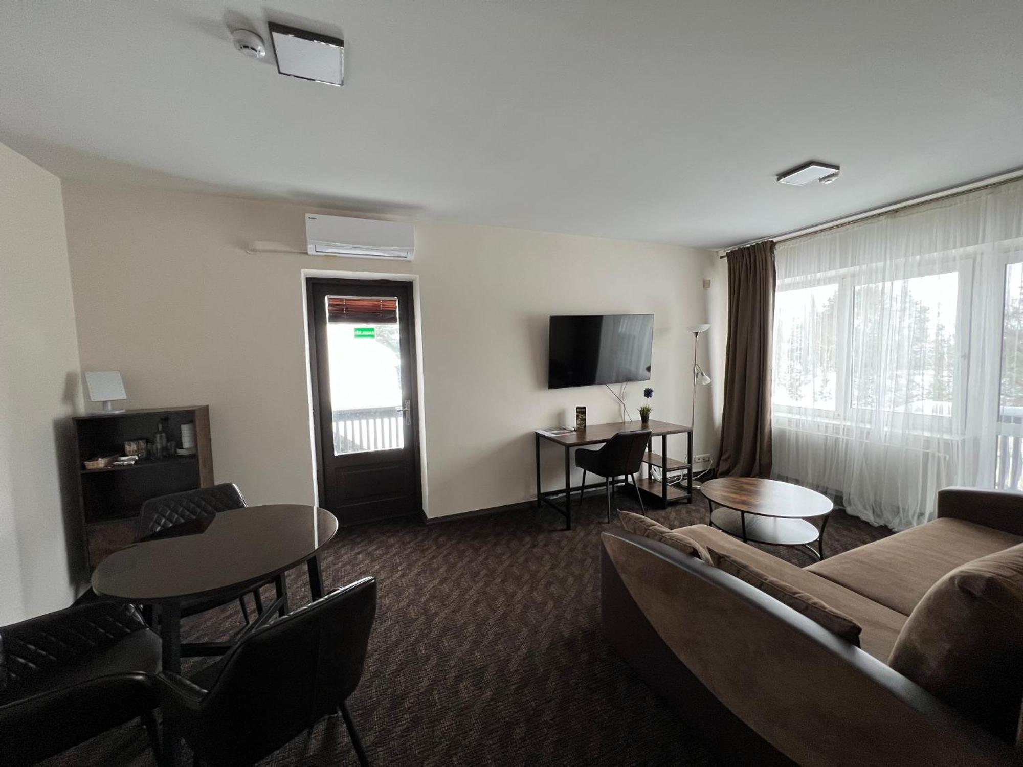 Butenas Hotel Tyla Biržai Екстериор снимка